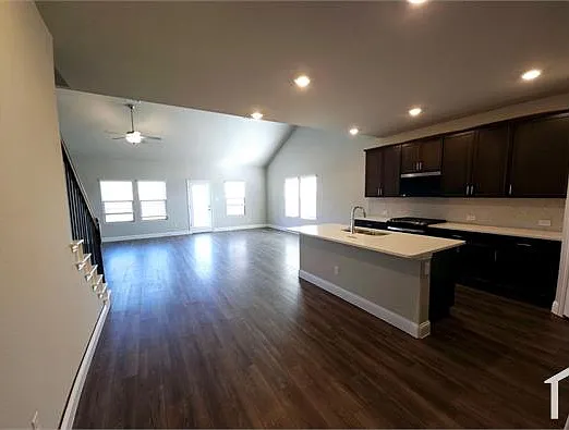404 Dempsey Dr — Photo 5
