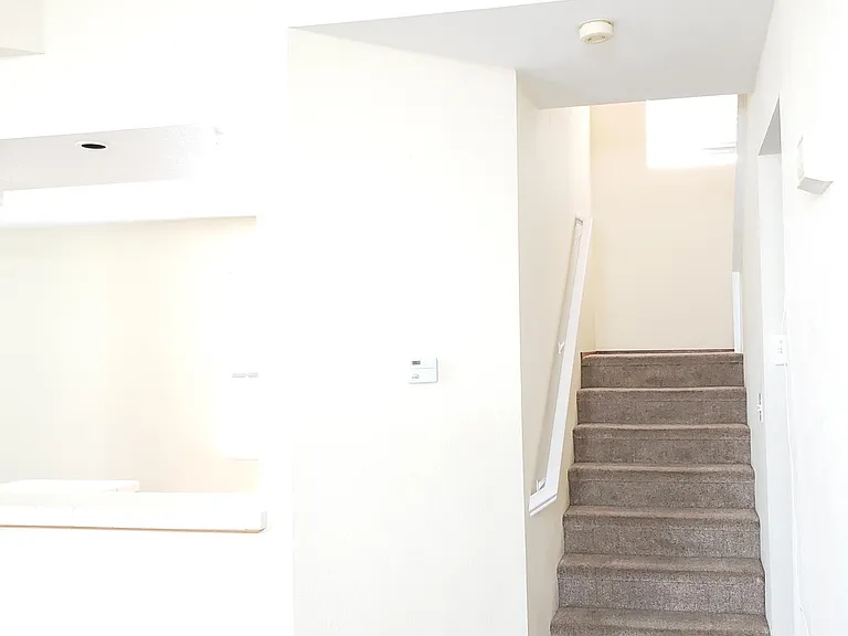 662 Allbrook Dr — Photo 13
