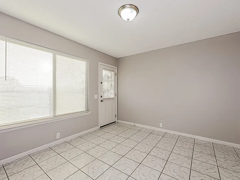 8524 Gatlinburg Dr — Photo 4