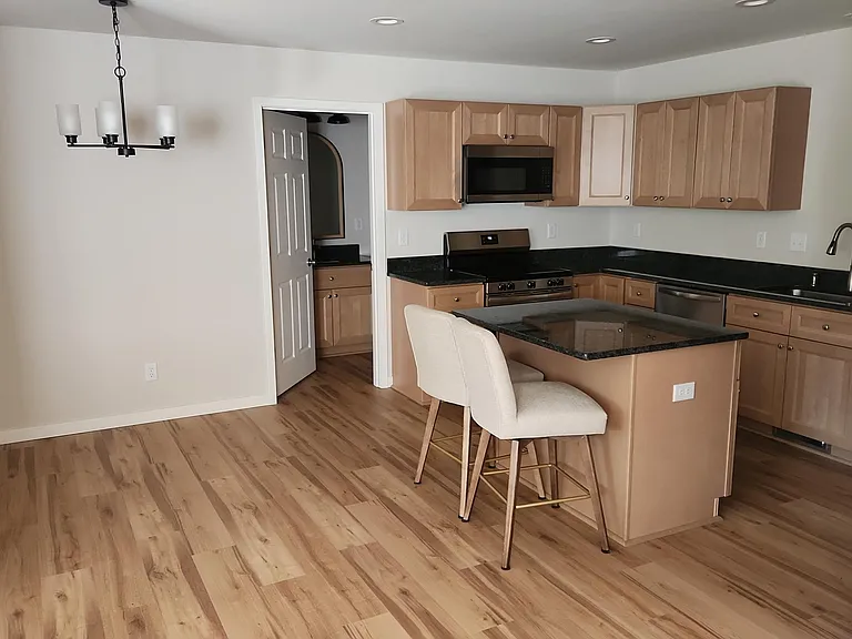 5981-5983 Hanson Ct — Photo 14