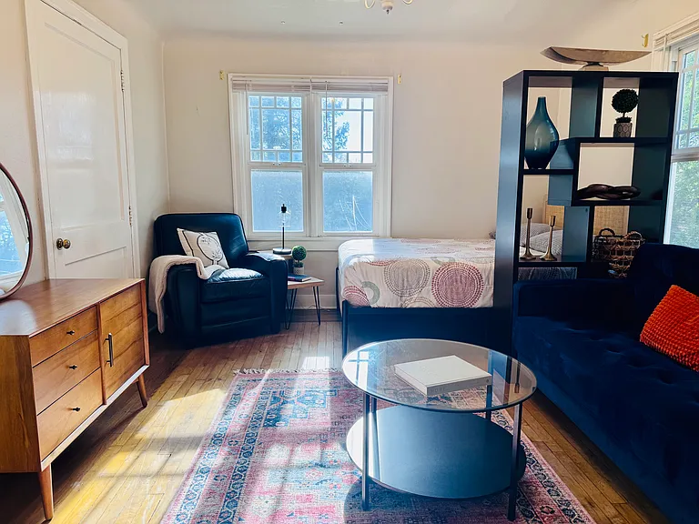 310 N Van Buren St #4 — Photo 5