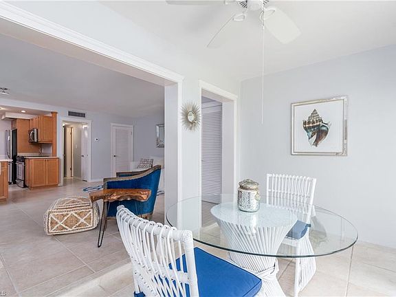 5th image of 340 Harbour Dr #340
