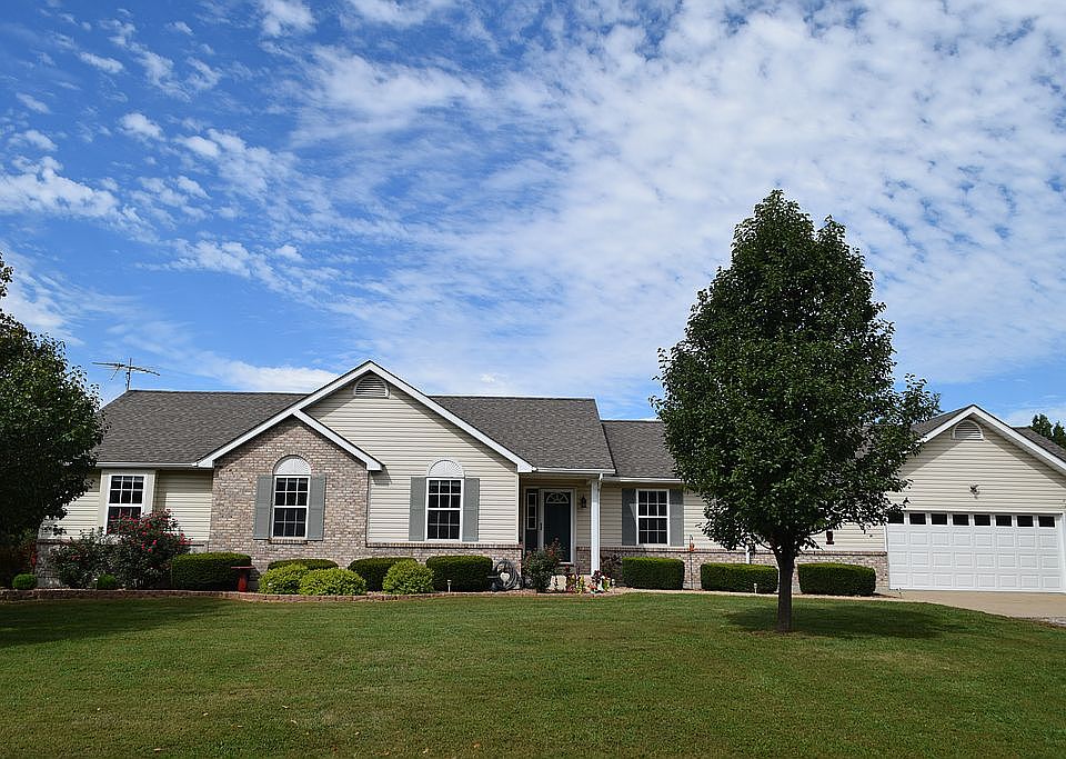 1st image of 15 Stonewall Dr