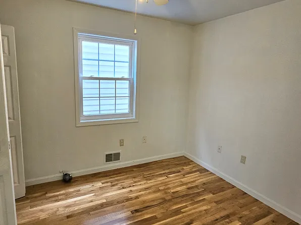 654 37th Street image 6 of 15