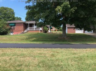 174 Woodland Dr, Milton, WV 25541