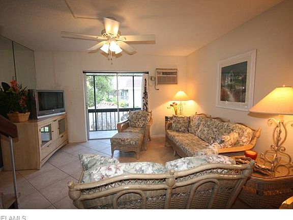 3rd image of 87 N Collier Blvd APT M6