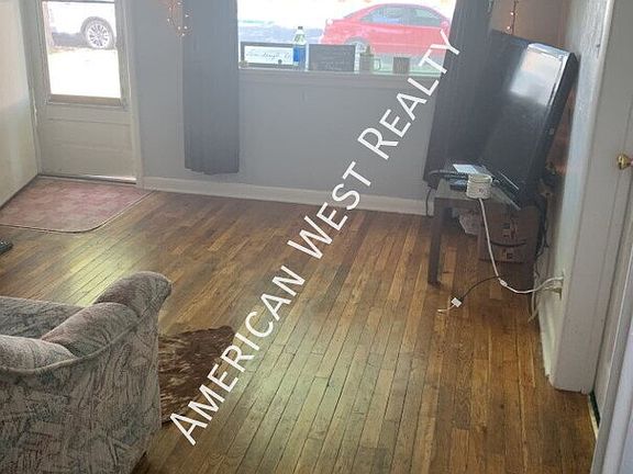 3rd image of 214 N Bernard St