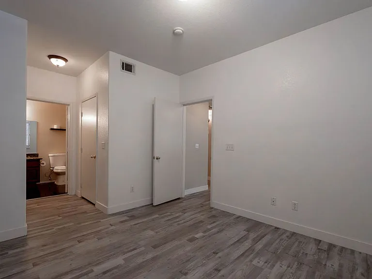 9050 W Warm Springs Rd #2055 — Photo 3