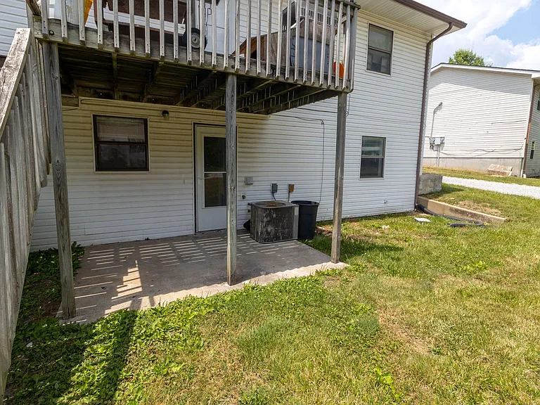 420 N East Park Ln — Photo 25
