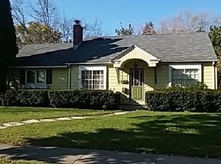 3021 S 52nd St, Milwaukee, WI 53219