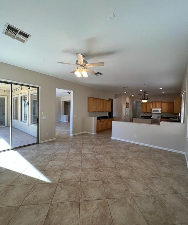 1st image of 4413 E Palmdale Ln