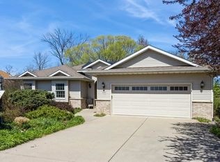 685 Breconshire Ln, Coralville, IA 52241