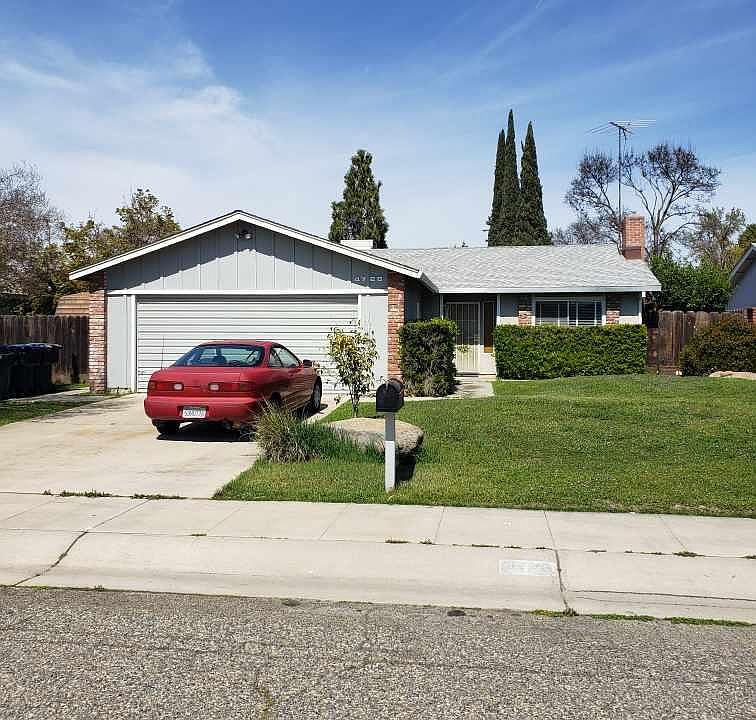 1st image of 4726 W Paradise Avenue