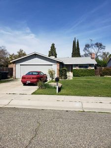 4726 W Paradise Avenue, Visalia, CA, 93277