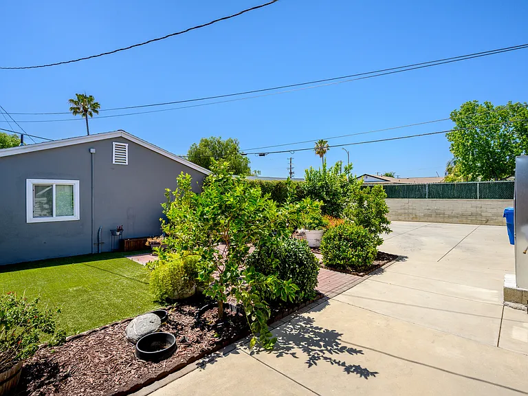 11793 Glencrest Dr — Photo 26