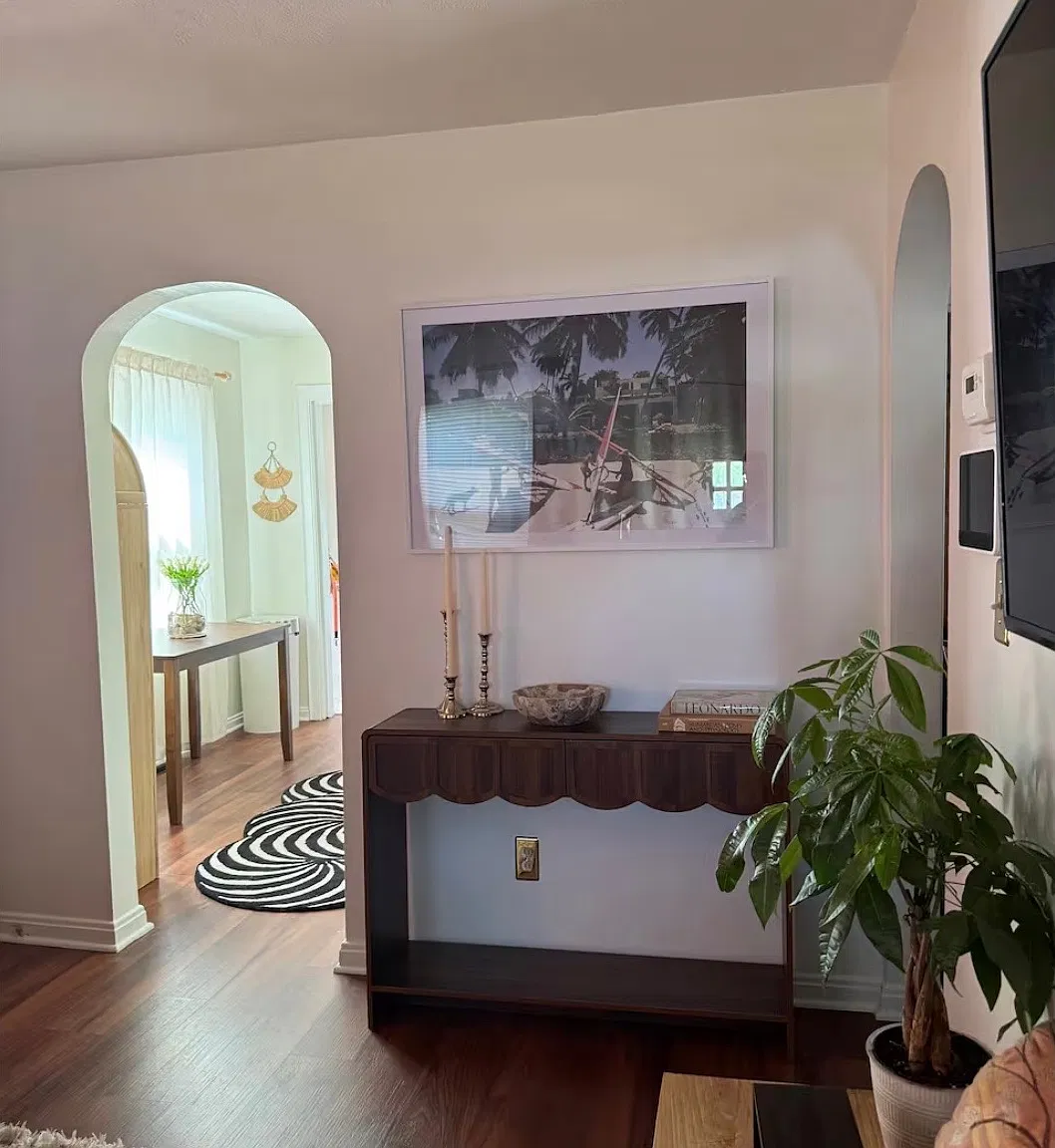 2 bed, 750 sqft, $1,800 — Photo 1
