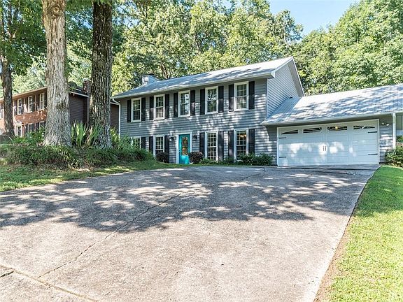 4th image of 900 Lake Haven Ct