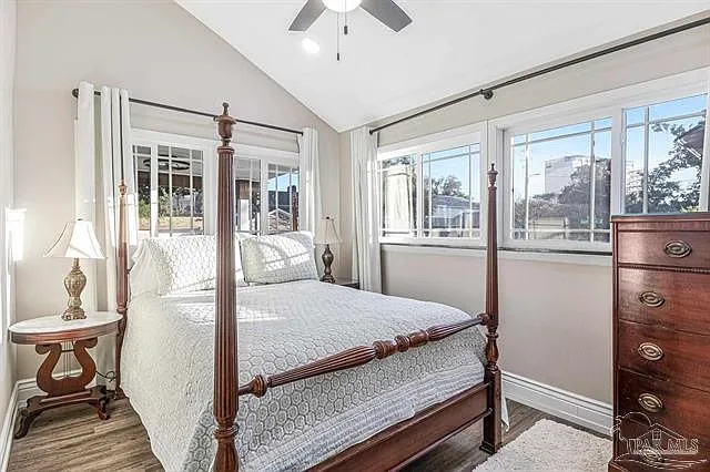 714 Bayshore Dr — Photo 2