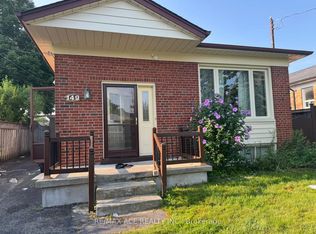 149 Haileybury Dr #E09, Toronto, ON M1K 4Y2