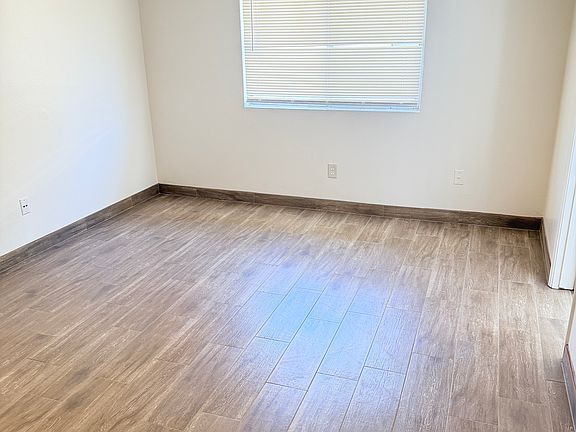 4th image of 4428 White Ln APT B