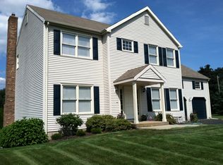 3 Promontory Dr, Wallingford, CT 06492