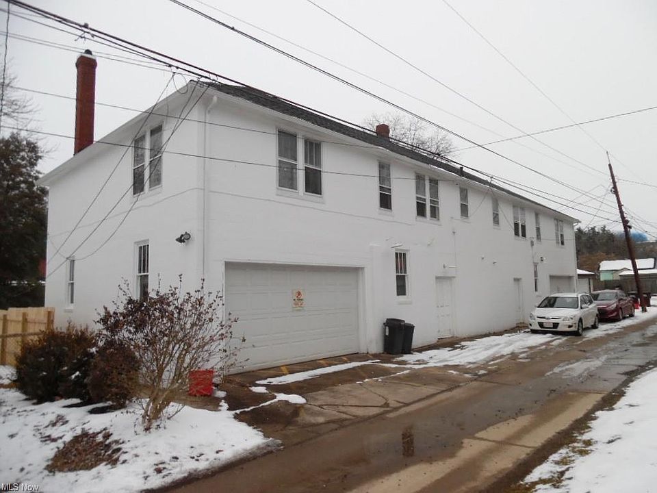 2nd image of 722 7th St