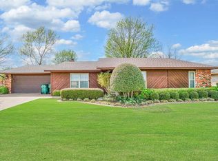 2003 N Honeysuckle Ave, Mangum, OK 73554