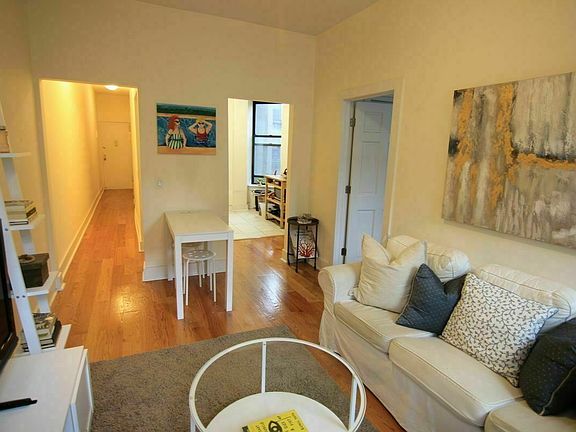 3rd image of 302 E 5th St #3B