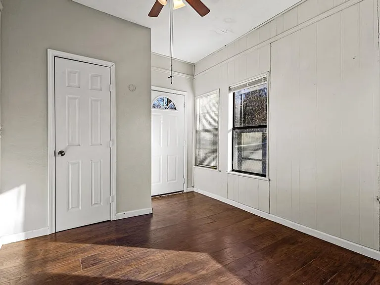 1310 W Morton St — Photo 22