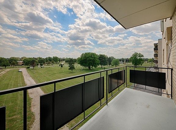 4th image of 8025 W Oconnor Dr #4D
