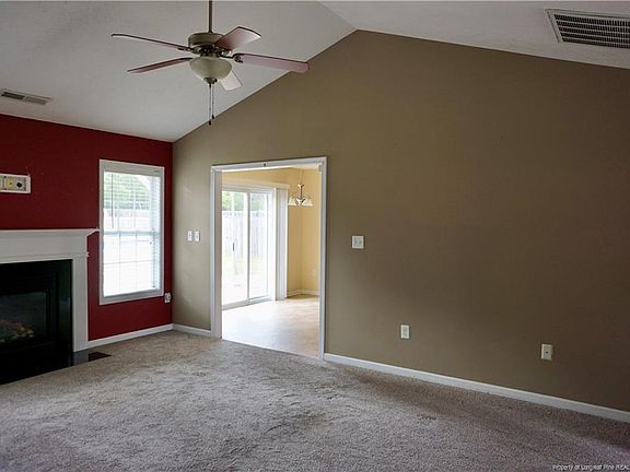 3rd image of 3620 Crosswinds Dr
