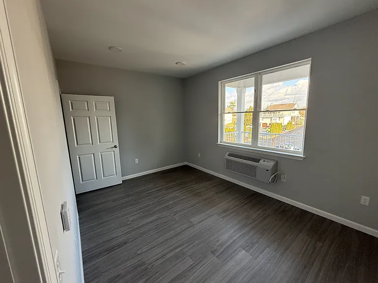 948 N. Front St. — Photo 11