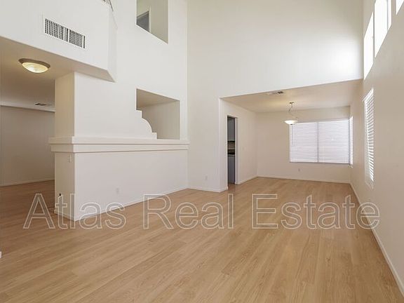 3rd image of 1801 Cedar Bluffs Way