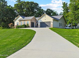 2005 River Mist Cir, New Market, TN 37820