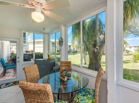 195 Peppermint Ln W
