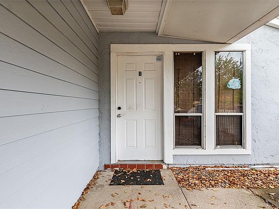 4th image of 1420 SW 42nd St #B