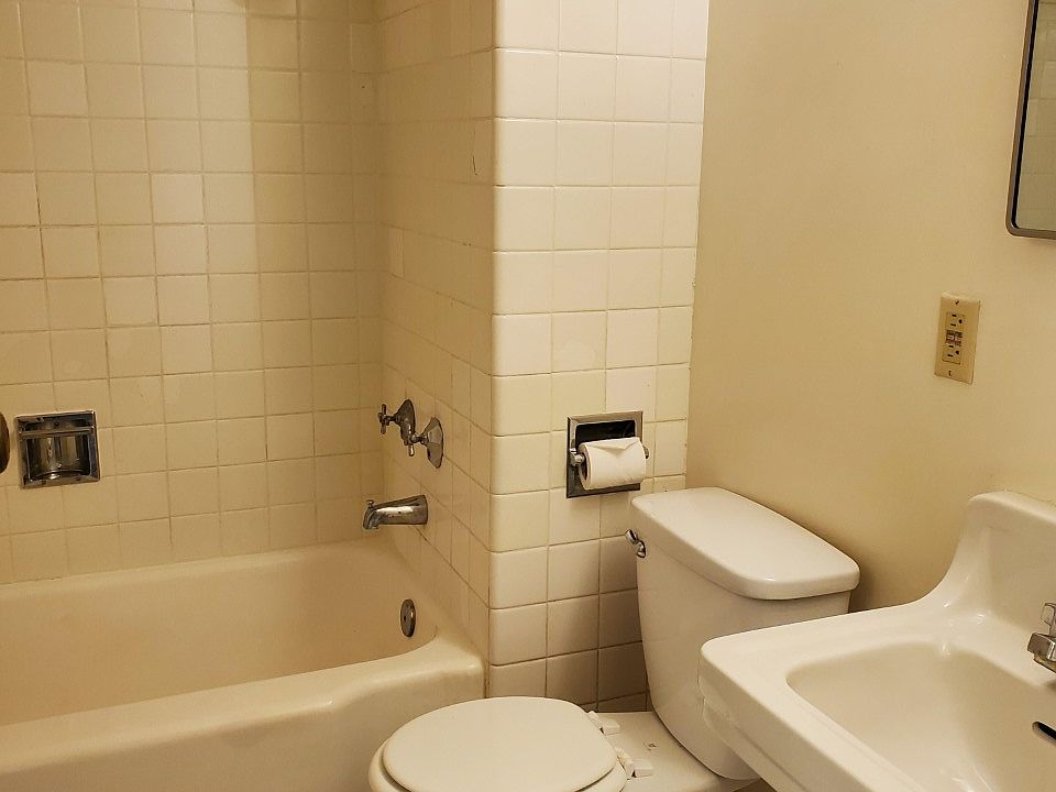 2nd image of 17 E 2nd Ave #4E