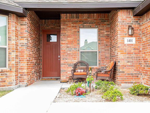2nd image of 1401 Overshine Ln