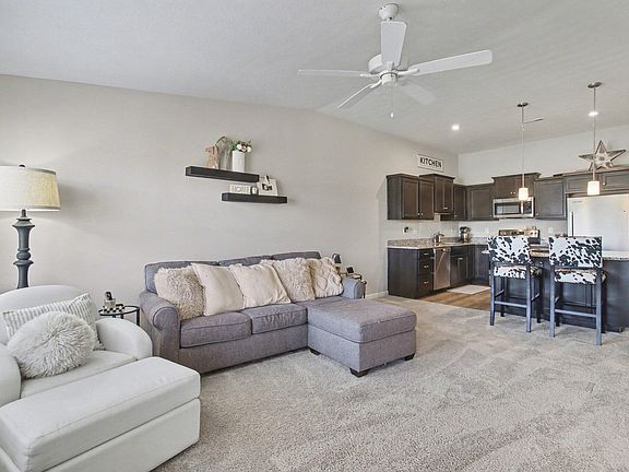 2nd image of 2504 Crosshill Dr