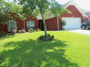 812 Daventry Ln, Calera, AL 35040
