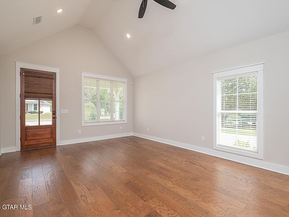 3rd image of 23 Steele Rd