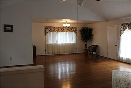 5th image of 13415 Tara Oak Dr