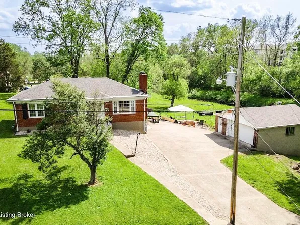 1082 Forrest View Dr, Louisville, KY 40219