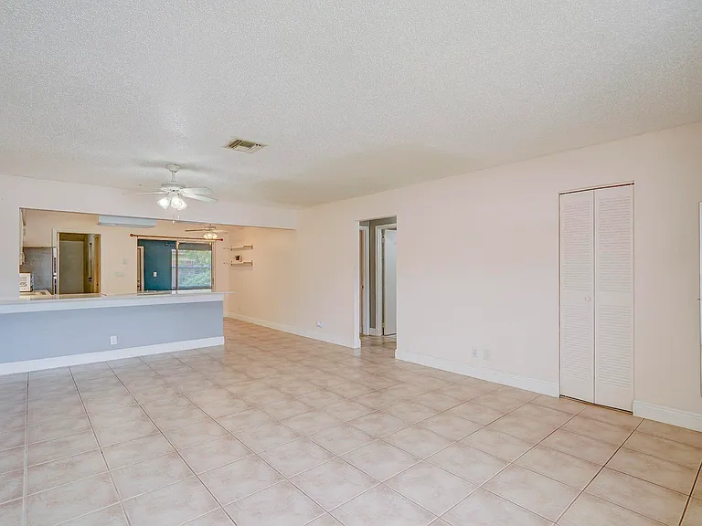 3929 Kenas St — Photo 1