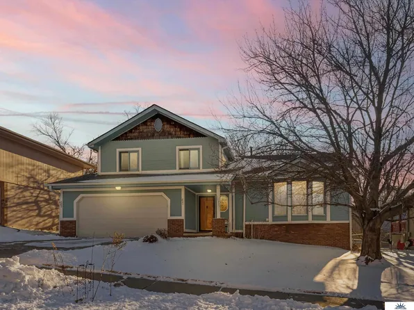 11337 Jaynes St, Omaha, NE 68164