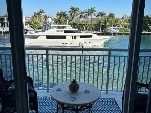 2611 N Riverside Drive #304, Pompano Beach, FL 33062