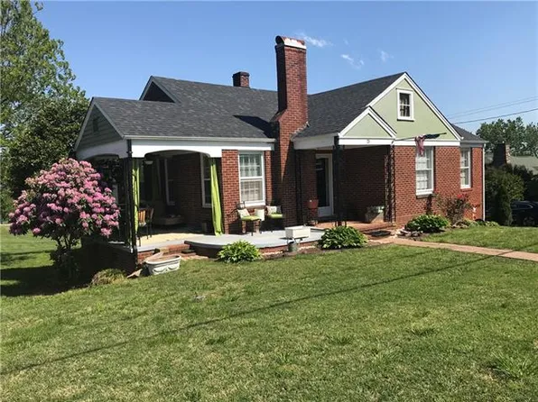 25 Forest Ave, Granite Falls, NC 28630