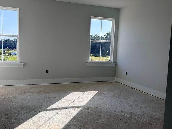 2nd image of 120 Shoemaker St