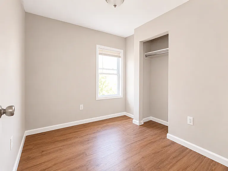 8 Lawton Pl — Photo 8