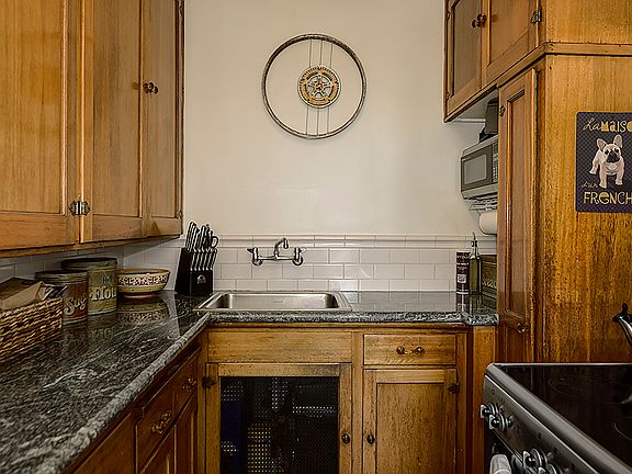 5th image of 400 Boylston Ave E APT 310